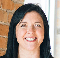 Portrét Sophie Hartwell, vedoucí servisního týmu zákaznické podpory